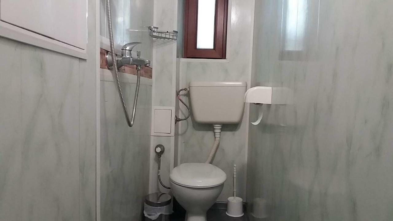 Нощувки Ботеви Shumen Exterior photo
