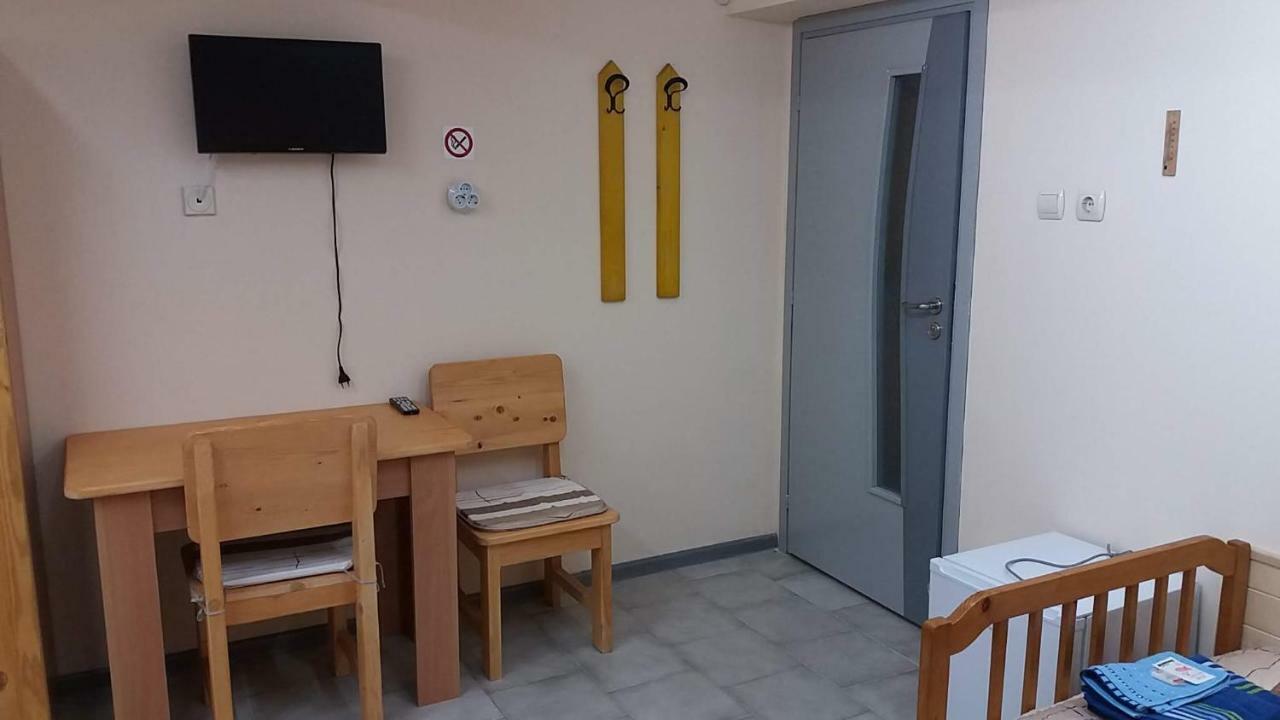 Нощувки Ботеви Shumen Exterior photo